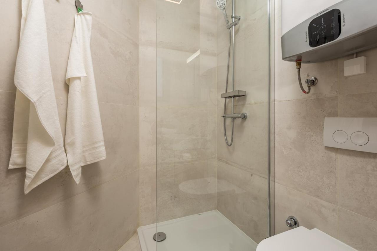 Luxury City Center Apartment -50M To The Sea Opatija Exteriör bild