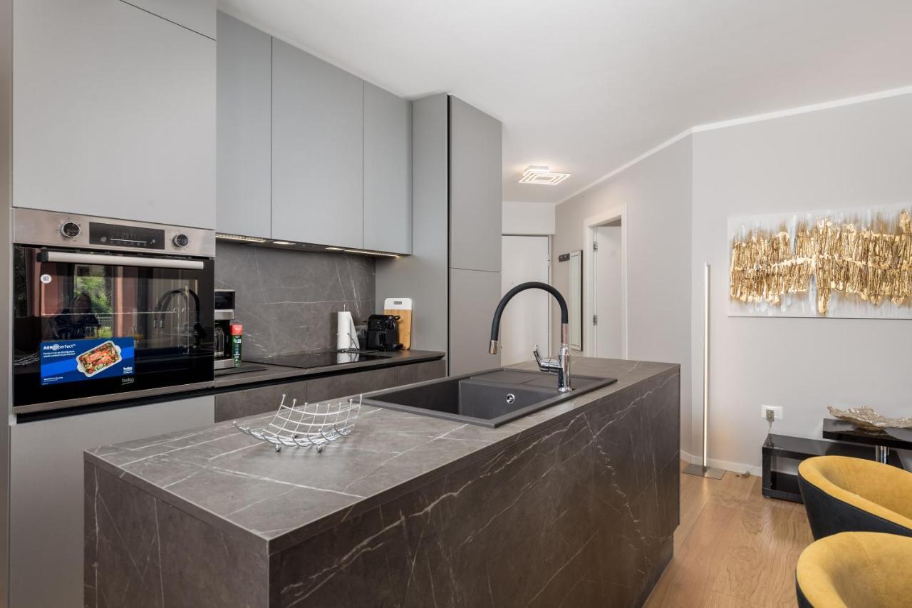 Luxury City Center Apartment -50M To The Sea Opatija Exteriör bild