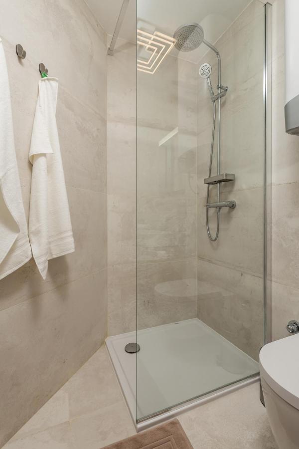 Luxury City Center Apartment -50M To The Sea Opatija Exteriör bild