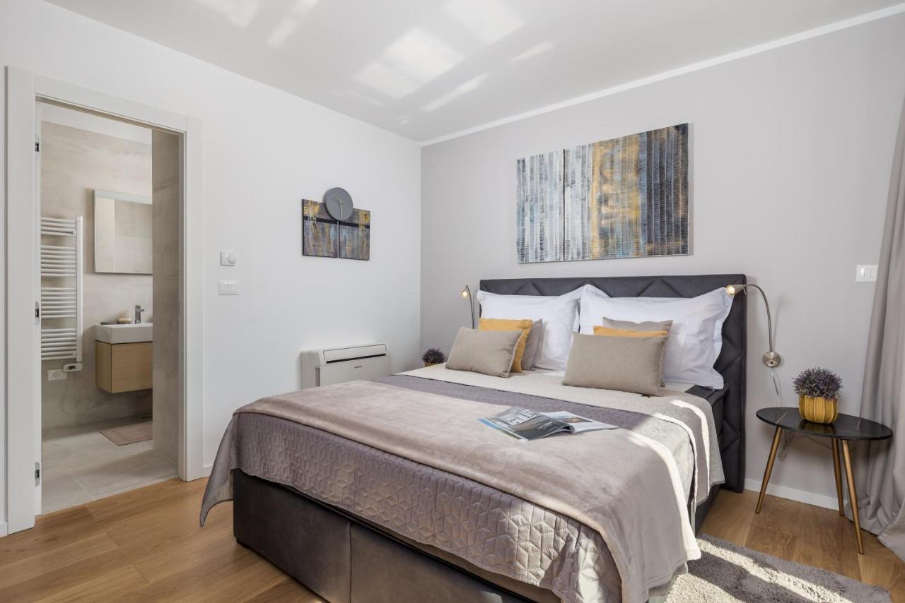 Luxury City Center Apartment -50M To The Sea Opatija Exteriör bild